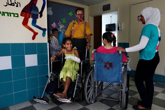 Across Forbidden Border, Doctors in Israel Quietly Tend to Syria’s Wounded